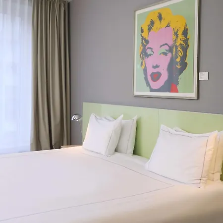 Park Plaza 4*