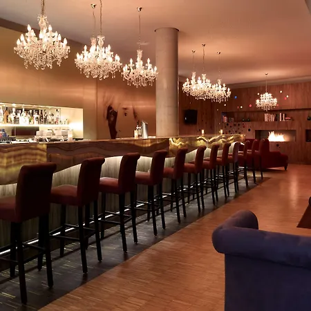 Park Plaza Otel 4*