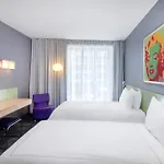 酒店 Park Plaza 4*