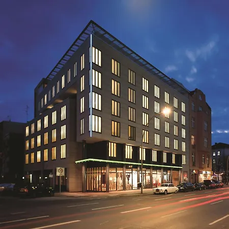 Park Plaza Отель 4*