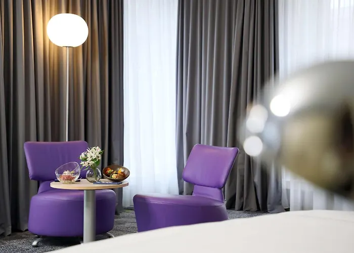 Park Plaza Отель